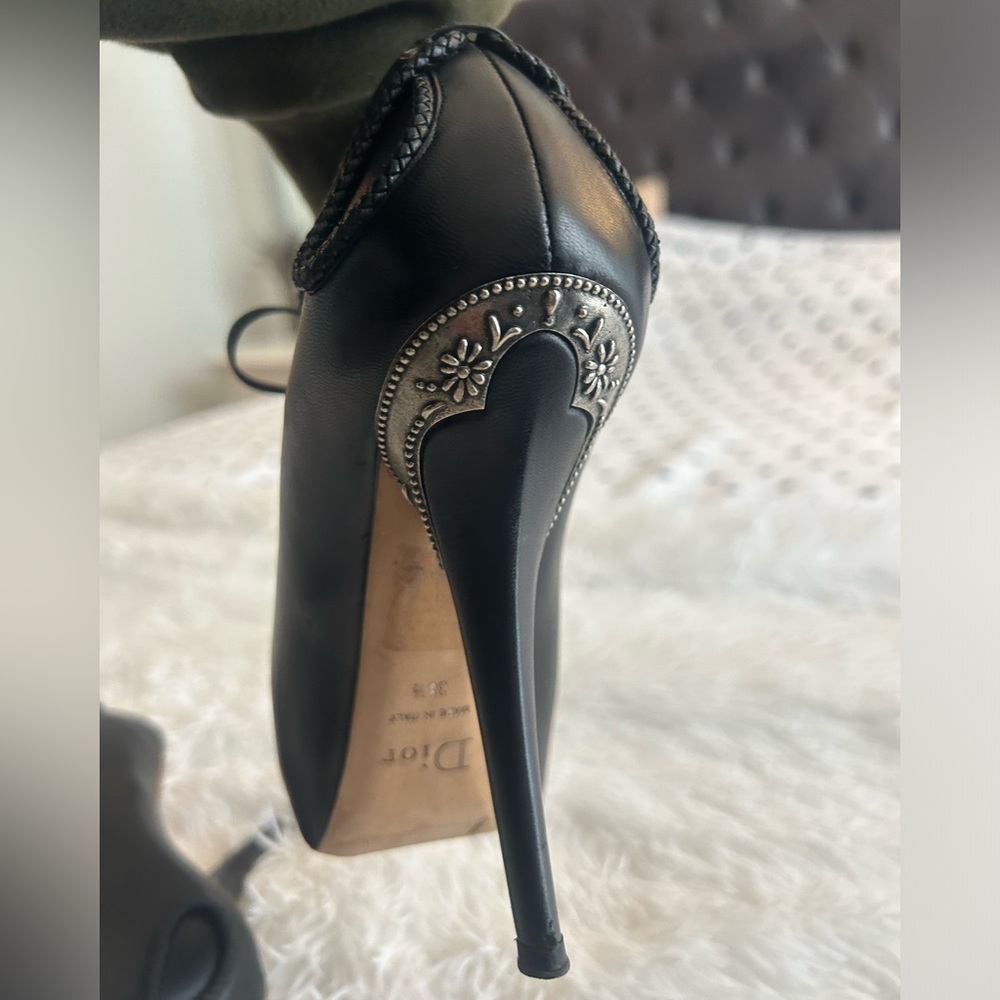 Christian Dior boots size 38.5